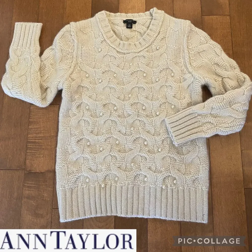 Ann Taylor pearl embellished wool and rabbit hair sweater size small P
